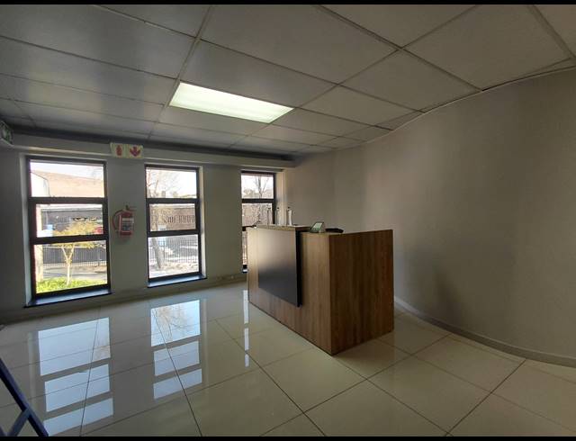 235M² OFFICE TO LET IN HURLINGHAM